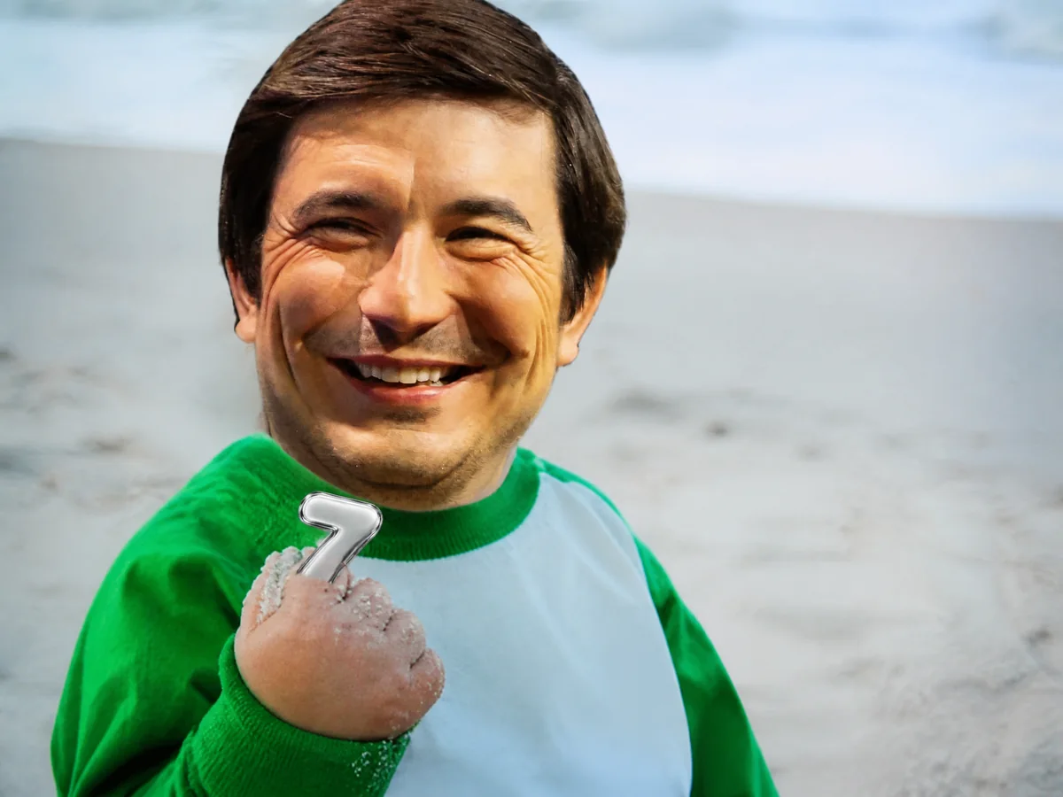 Success kid meme. Fist clenched around a small chrome 7.